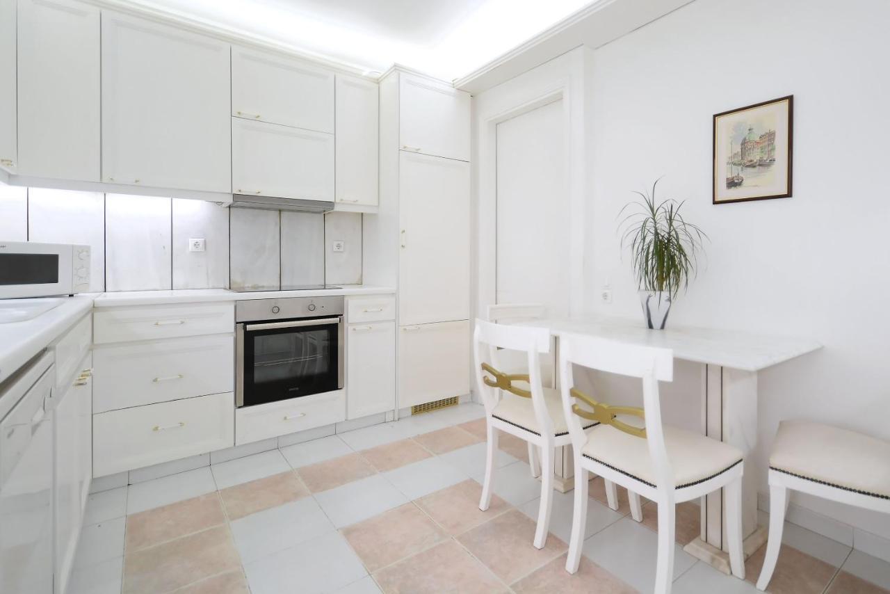 Luxury Apartment Demokratias Atenas Exterior foto